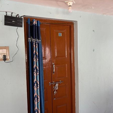 Tiruvannāmalai Anbu Ramana Guest House מראה חיצוני תמונה